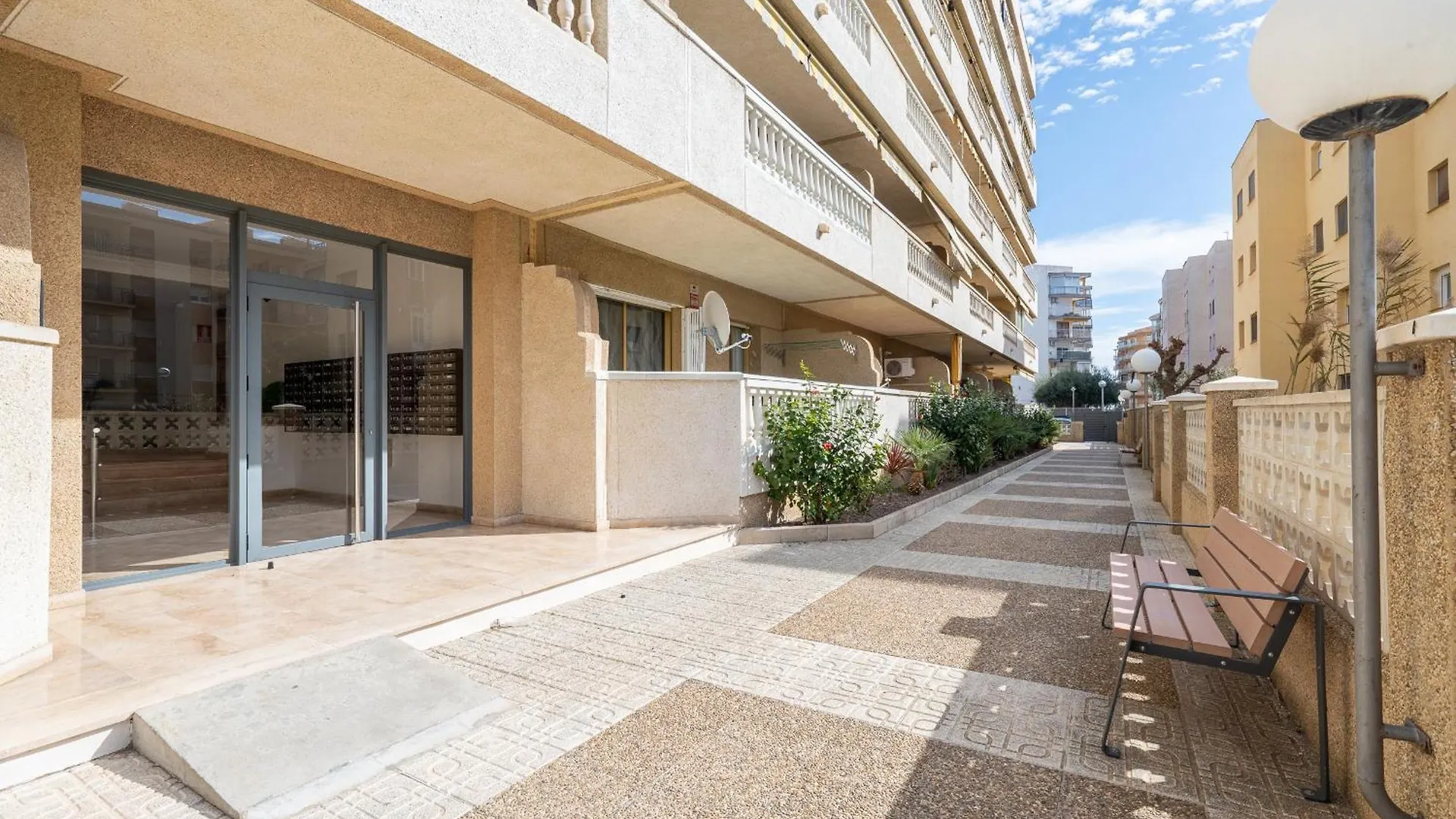 Alea Rentals - Albeniz La Pineda España